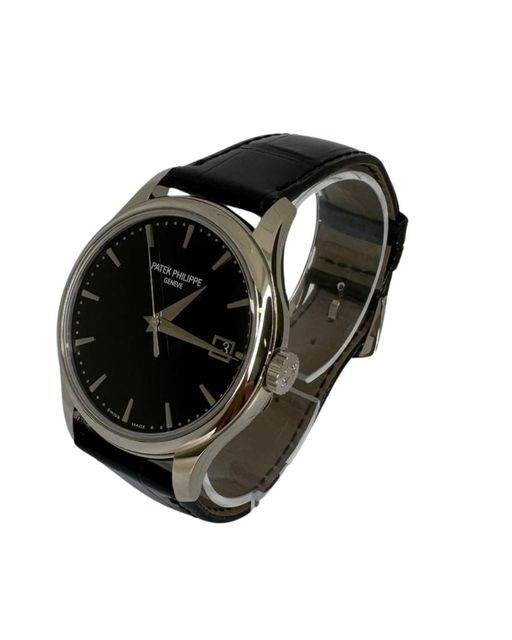 Patek Philippe Calatrava 5227G-010 Image 2